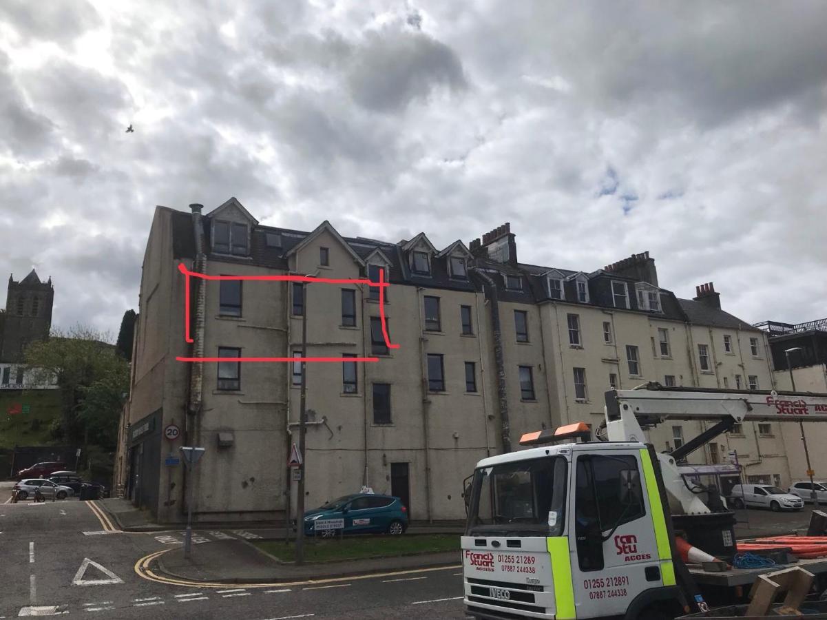 Prime Location Rooms In High Street Fort William Esterno foto