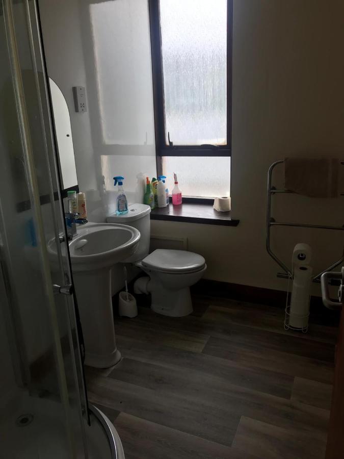 Prime Location Rooms In High Street Fort William Esterno foto