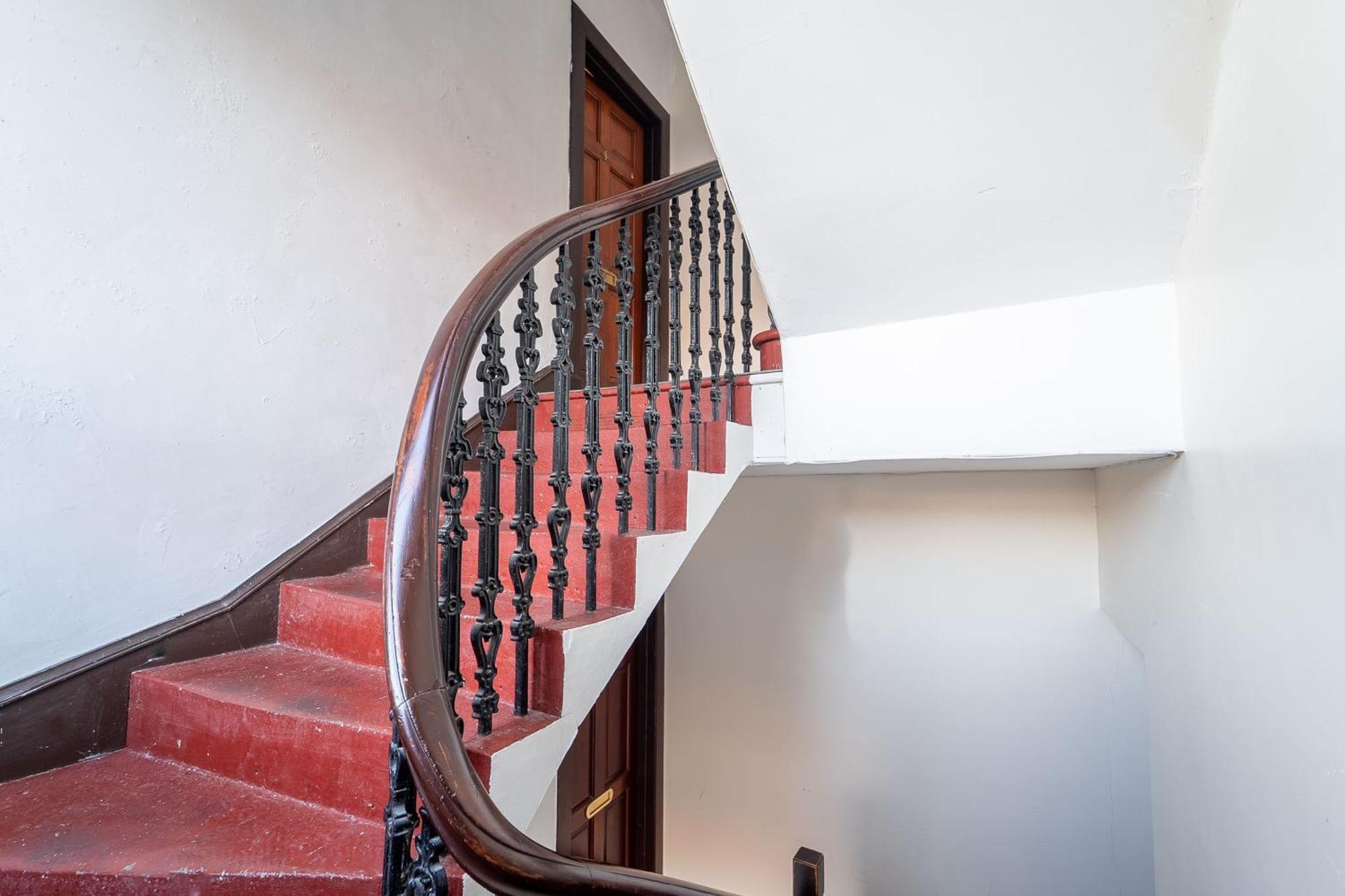 Prime Location Rooms In High Street Fort William Esterno foto