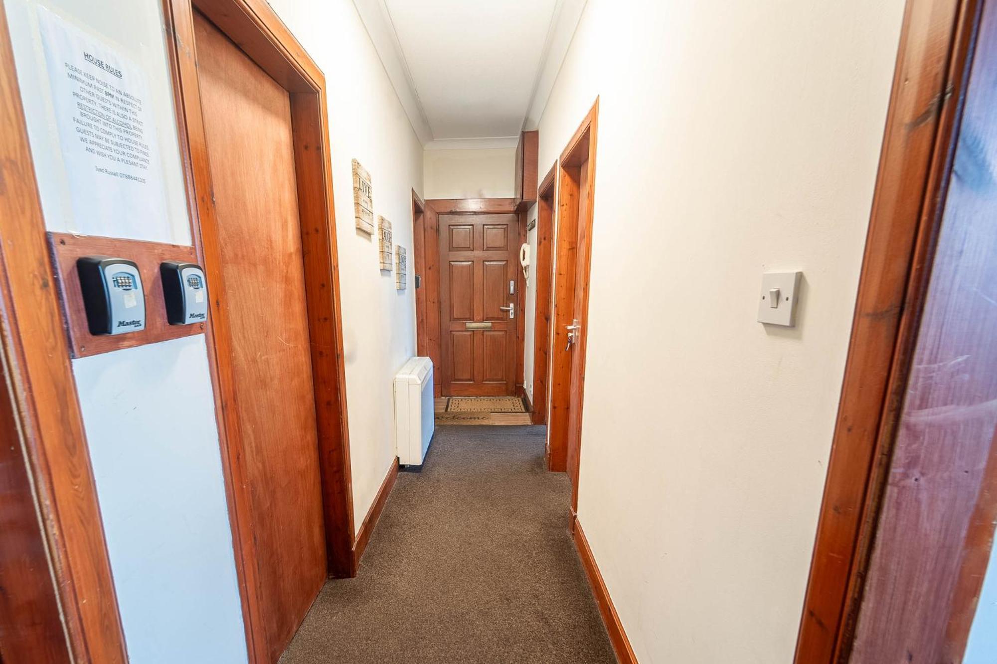 Prime Location Rooms In High Street Fort William Esterno foto